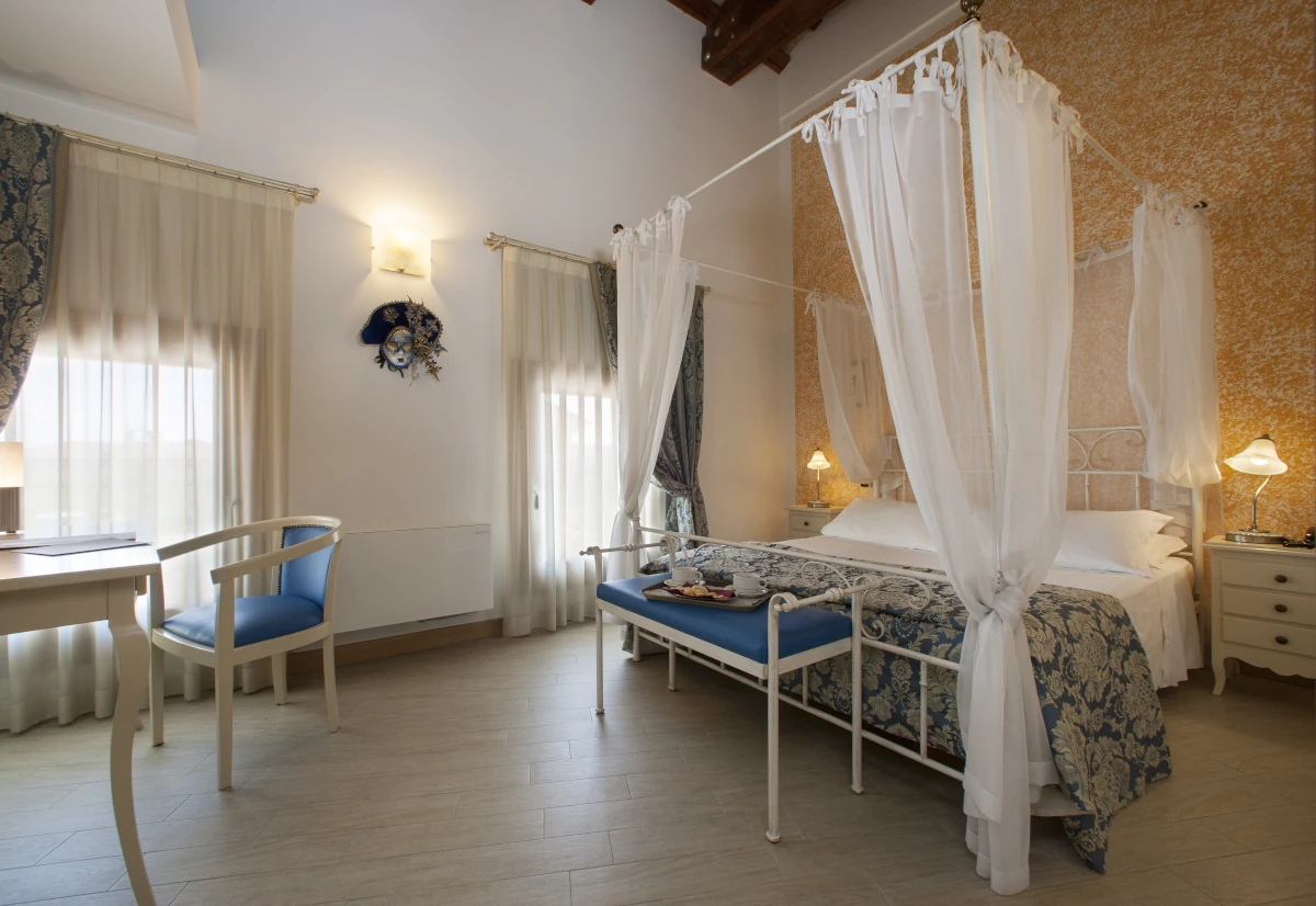 Room suite