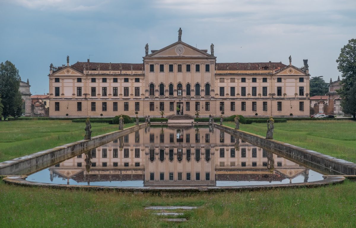 Castle 4357475